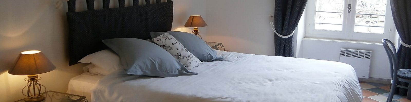 #slidecaption2 Luxury Apartments